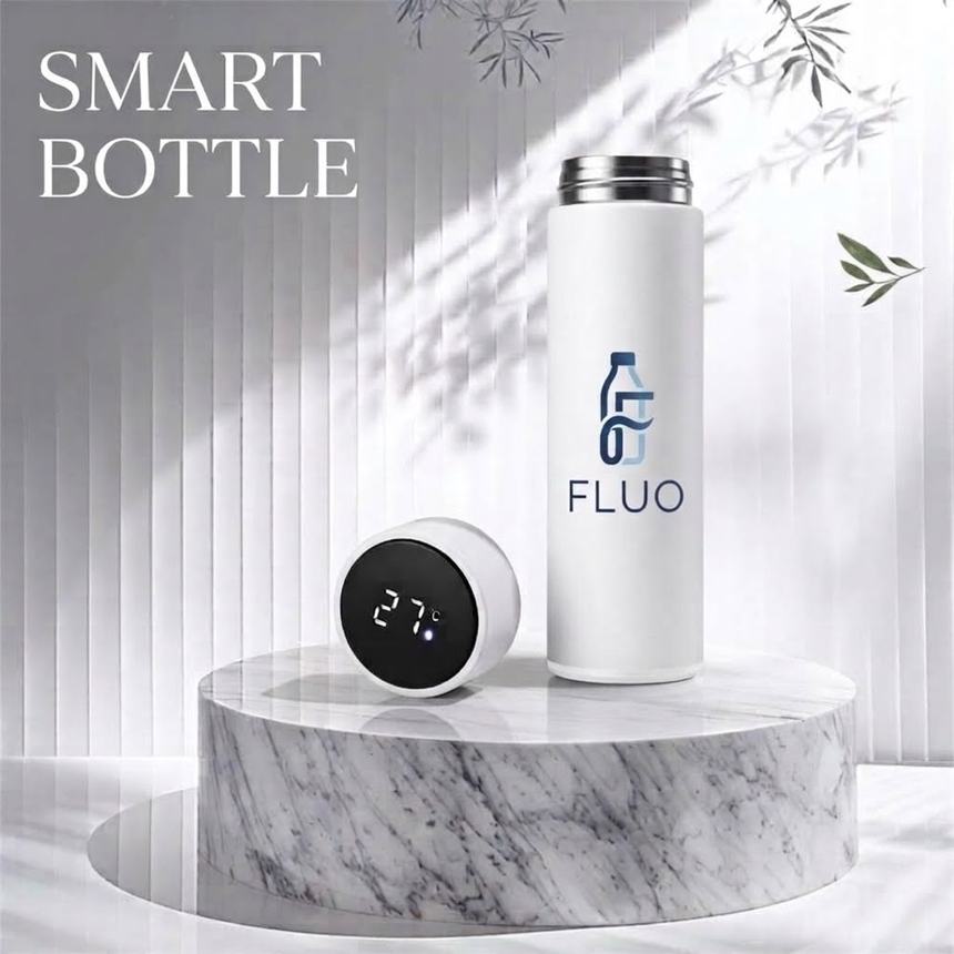 Белая бутылка FLUO с дисплеем на крышке
